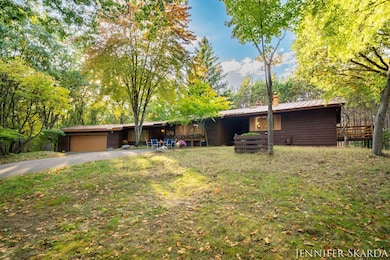 5-web-or-mls-7380 Leonard St NE, Forest