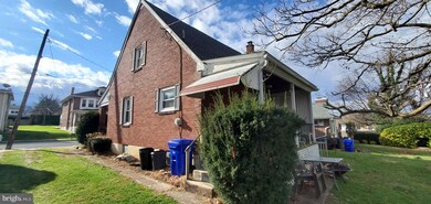 213 Arlington St, Reading, PA 19611 - photo 4