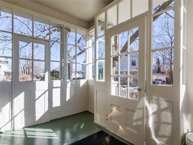 Enclosed front entryway