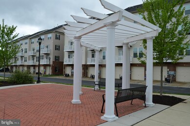 910 Hall Station Dr unit 201, Bowie, MD 20721 - photo 3