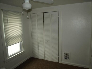 Upper Unit--bedroom