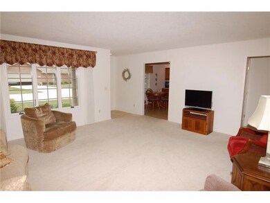 670 Wood Run Dr unit 50, Marysville, OH 43040 - photo 2