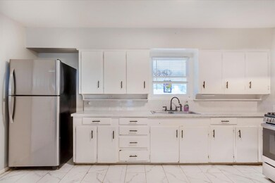 304 Franklin St, Cleburne, TX 76033 - photo 7