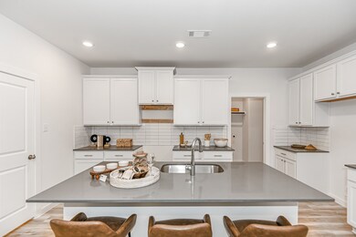 19363 Poppy Village Cir, Magnolia, TX 77355 - photo 6