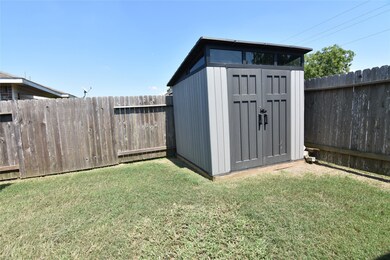 382 Henry St, Alvin, TX 77511 - photo 5