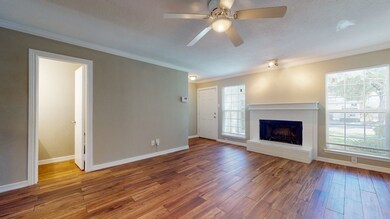 7821 Challie Ln unit 7821, Houston, TX 77088 - photo 4