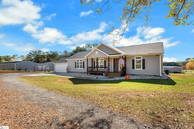 10 Ed Few Rd, Taylors, SC 29687 - photo 2