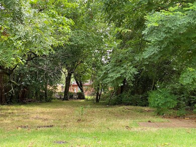 710 Neyland St, Houston, TX 77022 - photo 2