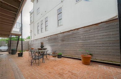 1802 Fairview Ave unit 6, Houston, TX 77006 - photo 2