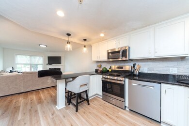 311 Tamarack Ln unit 311, Abington, MA 02351 - photo 5