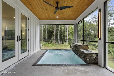 TOSCANA POOL