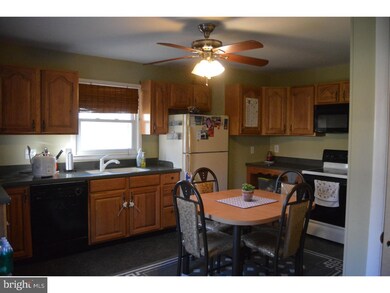 7 Evergreen Rd, Stratford, NJ 08084 - photo 2