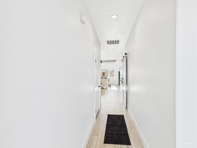 1211 Bronze, Rupert, ID 83336 - photo 4