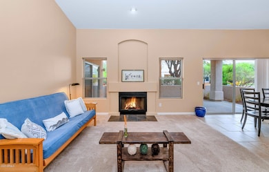 4715 E Casey Ln-large-004-004-4715 E Cas