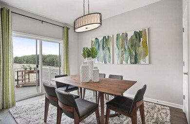 Potomac Breakfast Area and Kitchen