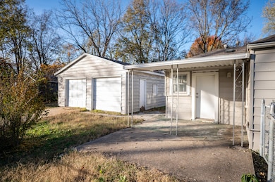 1601 N Rogers Ave, Springfield, MO 65803 - photo 2