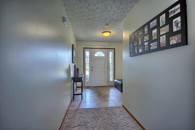 295 Sycamore Dr, Circleville, OH 43113 - photo 3