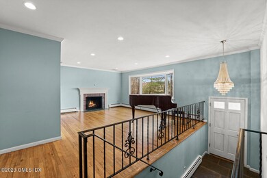 211 Sheephill Rd, Riverside, CT 06878 - photo 3