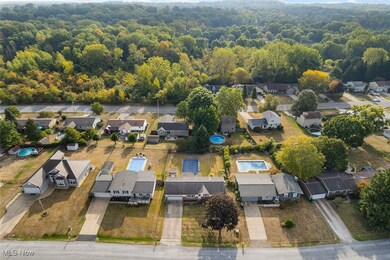 1702 Thornridge Rd NW, Massillon, OH 44646 - photo 3