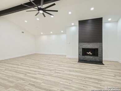 9045 Fox Briar Ln, Boerne, TX 78006 - photo 5