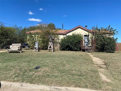 1510 Smooth Stone Dr, Cleburne, TX 76033 - photo 2