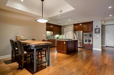 1475_w_3rd_ave_203-18