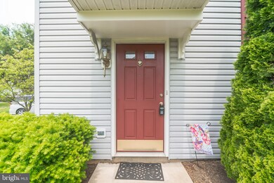 35943 Newberry Crossing Place, Round Hill, VA 20141 - photo 2