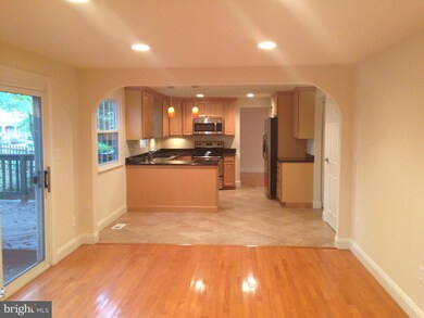 8467 Kings Meade Way, Columbia, MD 21046 - photo 7