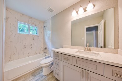 6806 Peyton St, Houston, TX 77028 - photo 4