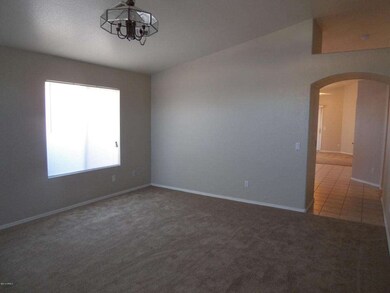 16215 W Port Royale 005 Dining area
