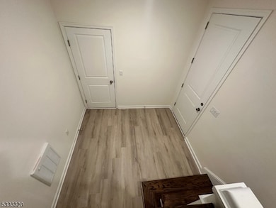 203 Honeysuckle Ln, Warren, NJ 07059 - photo 2