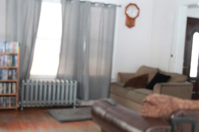 171 Dunmoreland St, Springfield, MA 01109 - photo 6