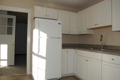 48 N Main St unit R, Newmarket, NH 03857 - photo 5