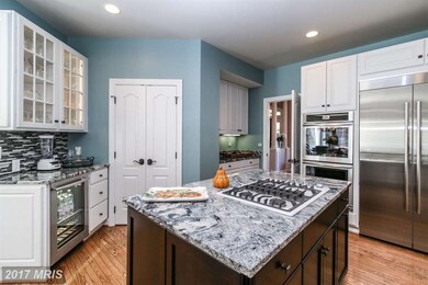 12041 Creekbend Dr, Reston, VA 20194 - photo 5