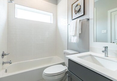 622 E Janisch Rd unit E, Houston, TX 77022 - photo 5