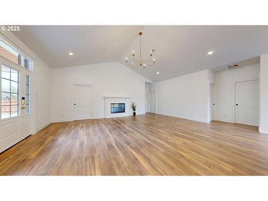 Living Room-Vaulted Ceilings
