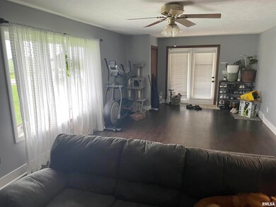 2389 Swain Rd, Jacksonville, IL 62650 - photo 5