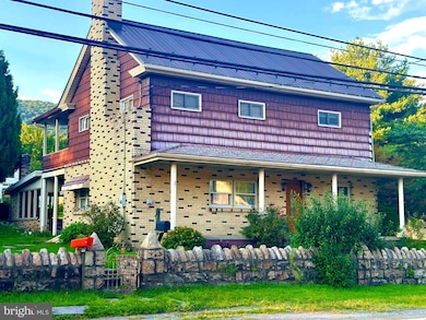 509 E Market St, Williamstown, PA 17098 - photo 2