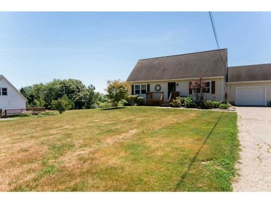 61 Bramans Ln unit Left Unit, Portsmouth, RI 02871 - photo 5