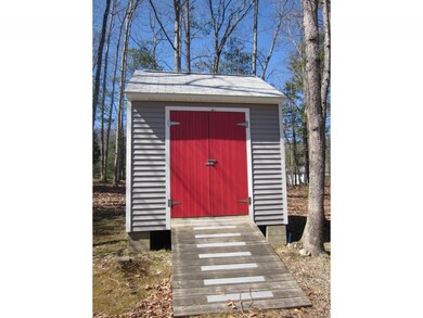 9 Oak St, Newmarket, NH 03857 - photo 3