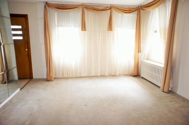 284 Mallory Ave, Staten Island, NY 10305 - photo 5