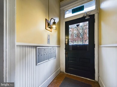 1623 Spruce St unit 7, Philadelphia, PA 19103 - photo 2