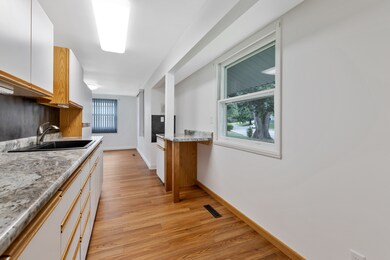 309 Amarillo Dr, Carpentersville, IL 60110 - photo 7