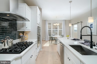 12580 Ovation Dr, Fairfax, VA 22033 - photo 3