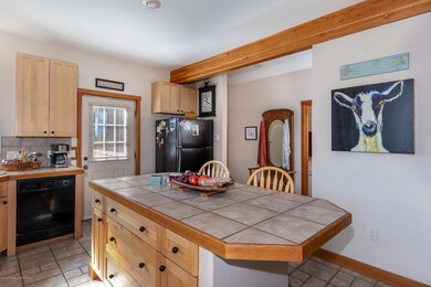 06 Kitchen