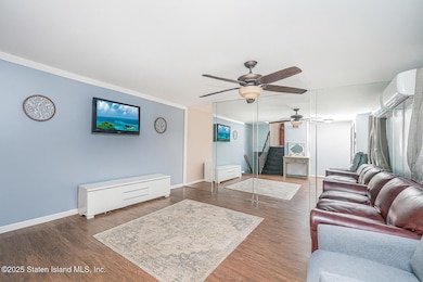 318 Travis Ave, Staten Island, NY 10314 - photo 4