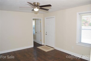 333 Brevard St, Statesville, NC 28677 - photo 7