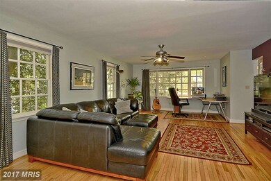 100 Hutton St, Gaithersburg, MD 20877 - photo 5