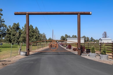 7215 NE 33rd St, Redmond, OR 97756 - photo 5