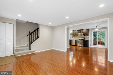 19 Woodbench Ct, Reisterstown, MD 21136 - photo 4